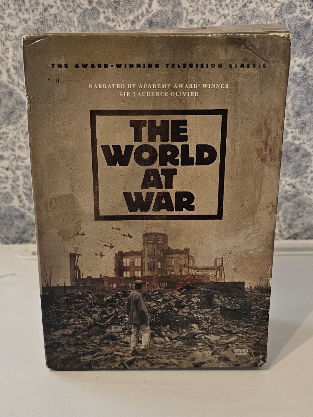 The World at War - Academy Award Winning -Sir Laurence Olivier 11 Volume DVD Set